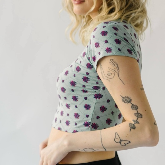 NWT Free People Mix it Up Baby Tee in Light Green Combo Sz Medium - Picture 2 of 5